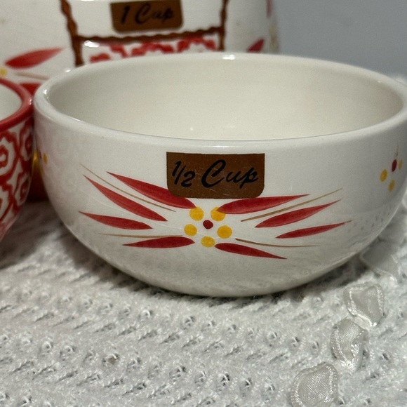 Red and White nesting Owl Measuring Cup - Picture 4 of 7